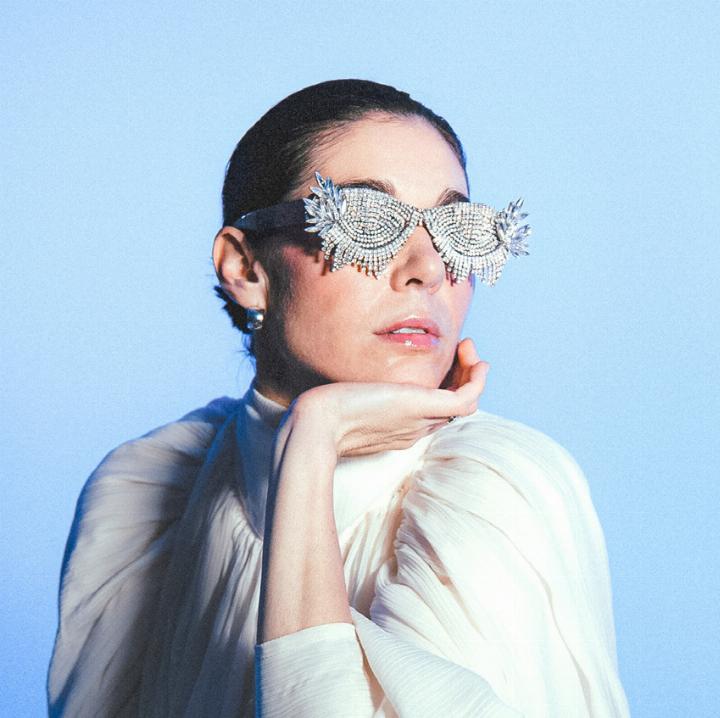 Die blinde Sängerin Bernarda stand vor Kurzem noch auf der Bühne bei «The Voice of Germany». Bild zvg