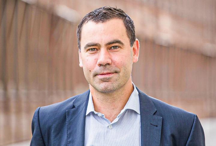 «Heute importieren wir mehr als 50 Prozent der Lebensmittel, die in irgendwelchen Staaten unter irgendwelchen Bedingungen produziert worden sind»: Martin Rufer plädiert für mehr einheimische Produktion.
Bild zvg