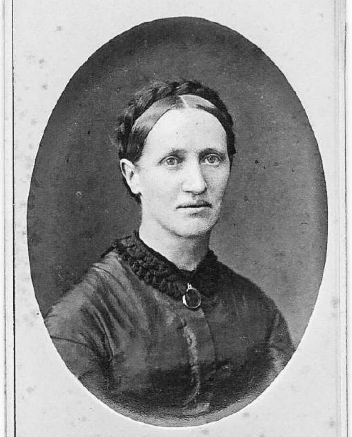 Verena Oberer-Waibel (1829– 1907), die 1858 mit ihrer Tochter Maria in die USA (Ohio) auswandert. Aufnahme 1877 anlässlich ihres Aufenthalts in Sissach. Bilder Familienarchiv Oberer