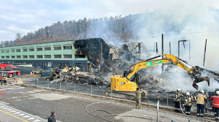 Das Gewerbehaus «Greenplaces» wurde bis zur Hälfte zerstört. Archiv vs