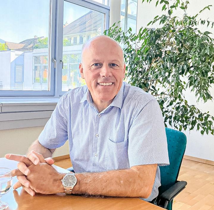 «Wir sind offen für weitere Kooperationen, ohne dabei aber eine Wachstumsstrategie zu verfolgen», sagt Christoph Belser zur Zusammenarbeit von Gemeinden.
Bild Thomas Gubler
