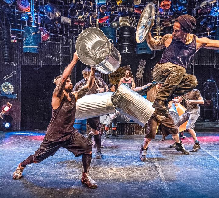 «Stomp» bringt alltägliche Gegenstände zum Klingen. Bild zvg
