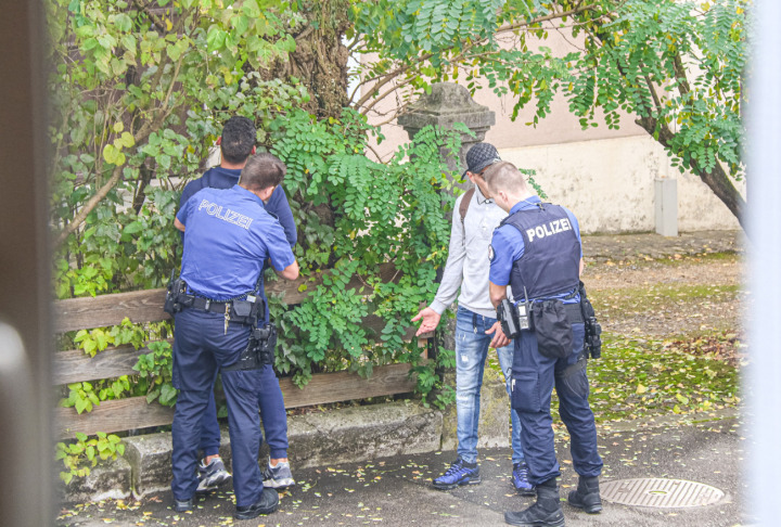 Einbrecher aus dem Maghreb beschäftigen derzeit die Polizei – Festnahme vor rund zwei Wochen in Sissach. Bild Janis Erne