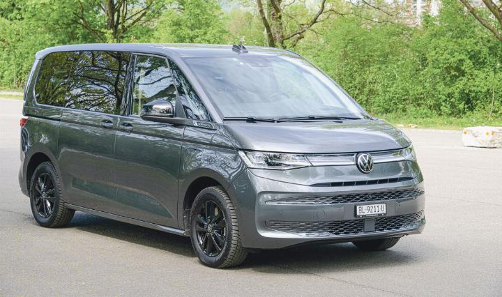 Elegant: Die 7. Generation des Multivan orientiert sich optisch stärker an den Personenwagen von VW als seine Vorgänger. 
Bilder ch.