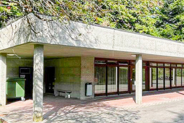 Mit der neuen Lösung kann auf die teure Sanierung der Aufbewahrungshalle auf dem Friedhof verzichtet werden.  Bild zvg / Gemeinde Oberdorf