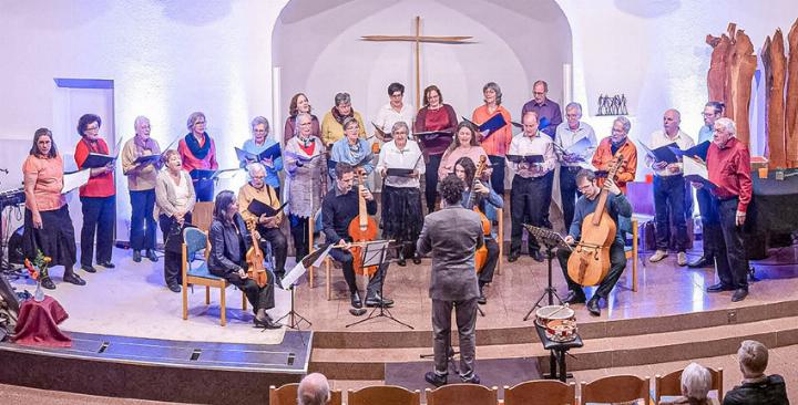 Der Gemischte Chor Bennwil singt in allen vier Landessprachen. Bild zvg