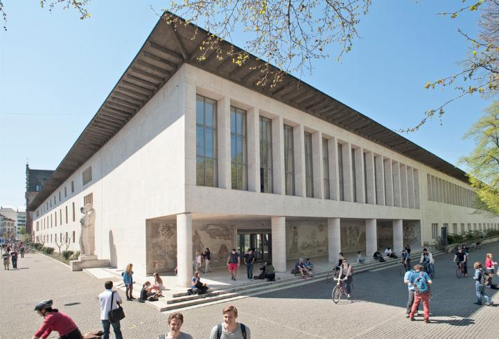 Beim Akquirieren von Drittmitteln ist die Universität Basel schweizweit spitze. Mit einem Eigenkapital von rund 450 Millionen Franken weist sie zudem ein gutes Polster auf.
Bild zvg