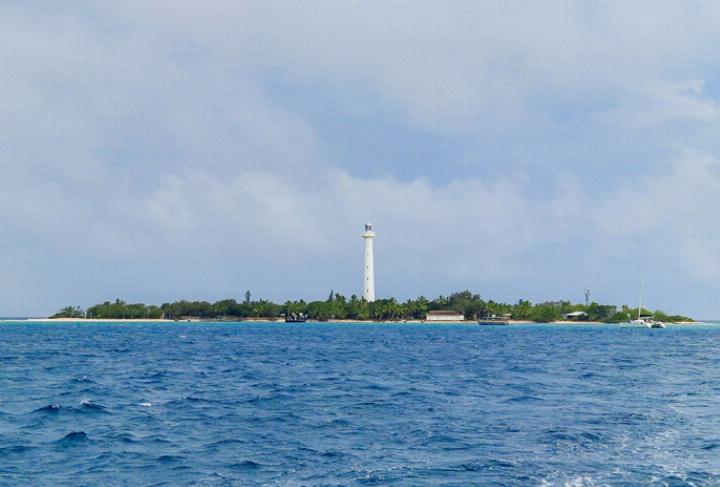 Die Koralleninsel Phare Amédée mit ihrem markanten 56 Meter hohen Leuchtturm.
Bilder Jo Krebs
