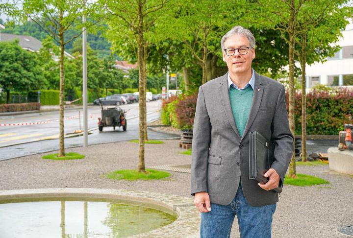 Der designierte Landratspräsident Peter Hartmann plädiert für eine soziale und umweltschonende Marktwirtschaft und stellt klar: «Ich bin primär ein Grüner und nicht ein Linker.» Bild Tobias Gfeller