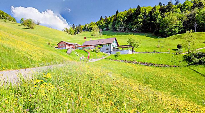 In der schönen Umgebung des Berggasthauses lassen sich frühherbstliche Wanderungen unternehmen.
Bild zvg