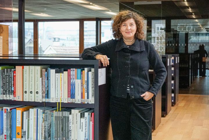 «Mir ist es ein Anliegen, allen Menschen auf Augenhöhe zu begegnen»: Leiterin Jeanette Rauschert. Bild Tobias Gfeller