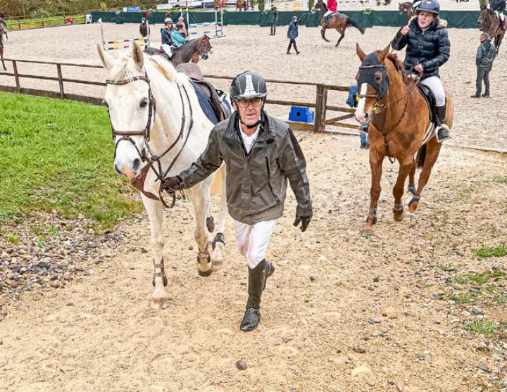 Nach dem Wettkampf sind die Itingerin und 
der Sissacher zufrieden.