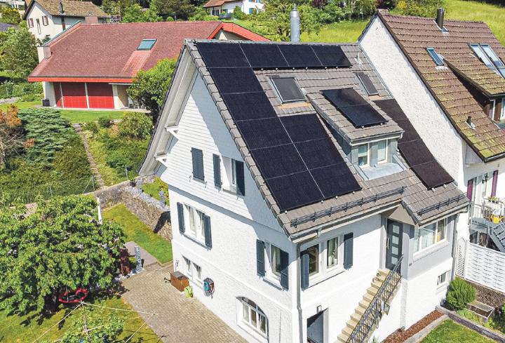 Bei der Solarstrom-Produktion liegt die Schweiz neu auf Platz 11. Bid zvg