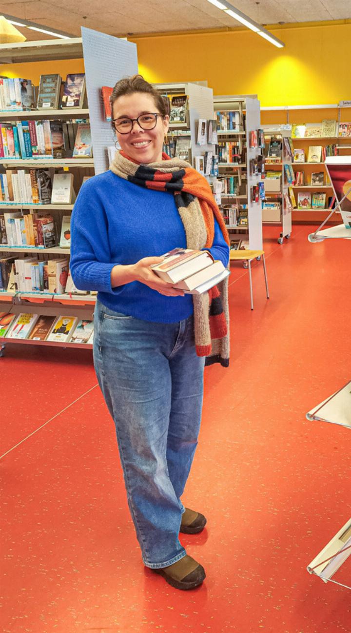 Bibliotheksleiterin Silvia Sacker und ihr Team werden durch die Budgetkürzungen der Gemeinde in den kommenden Jahren gefordert sein. Bild svr.