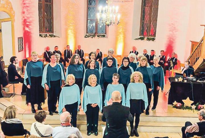 Die Kirche war wegen des Wunschkonzerts des Frauenchors Maisprach bis auf den letzten Platz besetzt. Bild zvg