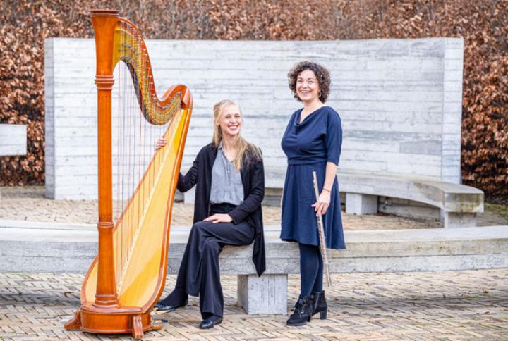 Maura Knierim und Evamaria Felder werden das Publikum im Ebenrainpark unter anderen verwöhnen.
Bild zvg