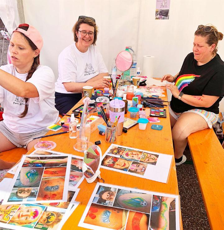 Kindern wurde ein buntes Beschäftigungsprogramm geboten.