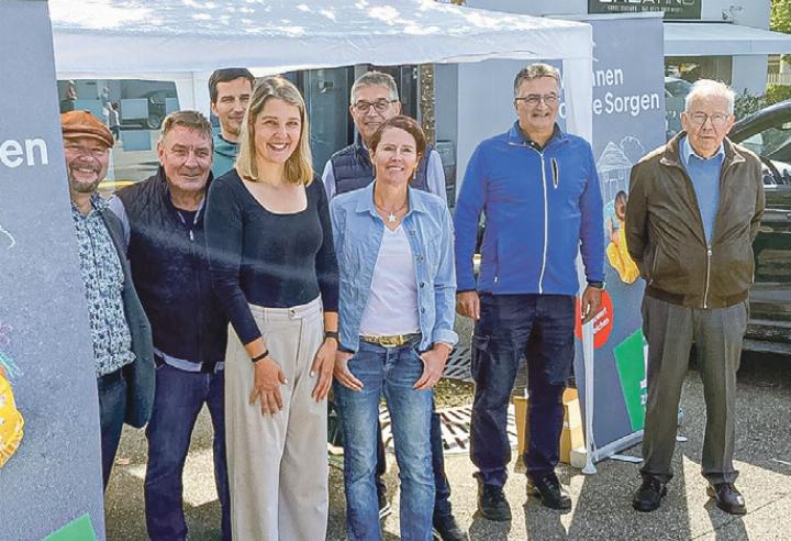 Der «verstärkte» Vorstand des HEV und Umgebung mit Marco Baumgartner, Werner Bussinger, Jakob Baader, Céline Kälin, Markus Meier, Ursi Friolet, Markus Gröfl in und Waldemar Gahlinger (von links).
Bild zvg
