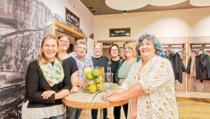 Der Vorstand: Christine Bärtschi, Finanzen; Carmen Schaffner, Geschäftsleitung; Urs Felder, Vize-Präsident; Xenia Muff, Aktuarin; Carmela Flückiger, Beisitz; Stefanie Orlandi, Gemeinderätin Diepflingen; Chantal Schneeberger, Präsidentin. Bild zvg