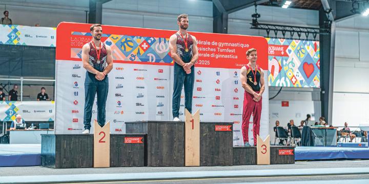 Zu zweit auf dem Siegerpodest: NKL-Turner Janick Brunner auf dem 1. Rang und Benaja Munsch auf dem 2. Rang.
Bild zvg