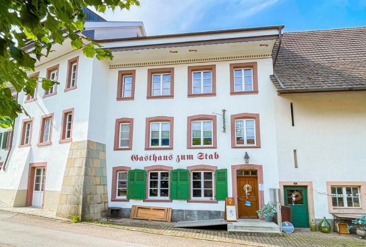 Der totalsanierte «Stab» wurde im August 2023 wiedereröffnet. Bild Archiv vs Der totalsanierte «Stab» wurde im August 2023 wiedereröffnet. Bild Archiv vs