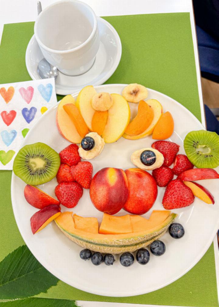 Das Thema war klar: Gemütlich Frühstücken und «Lächeln». Bild zvg