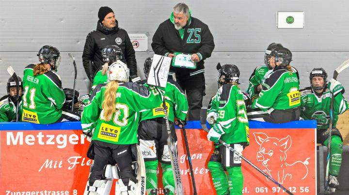 Roger Rensch (oben rechts) weiss: Entscheidend ist der Formstand zur Play-off-Zeit.
Bild Archiv vs Roger Rensch (oben rechts) weiss: Entscheidend ist der Formstand zur Play-off-Zeit.
Bild Archiv vs