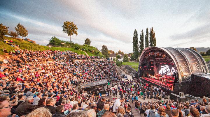 «Die Abendstimmung bei einem Konzert im römischen Theater.
Bild zvg