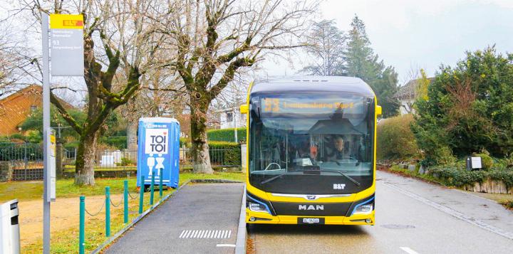 Kleinere Busse als dieser sollen künftig in Ramlinsburg halten. Bild Tobia Benaglio