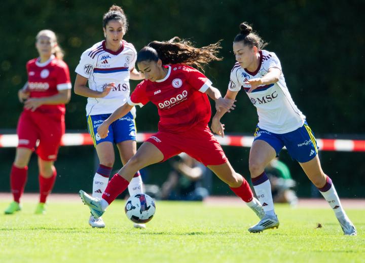 Selin Aktas trifft nach ihrer Einwechslung und belebt das Spiel der Sissacherinnen. Bild Archiv vs