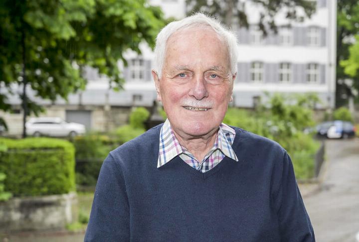 Organist Werner Spinnler (79) begleitete die Gottesdienste unter drei Pfarrern – nun hört er auf. Bild zvg