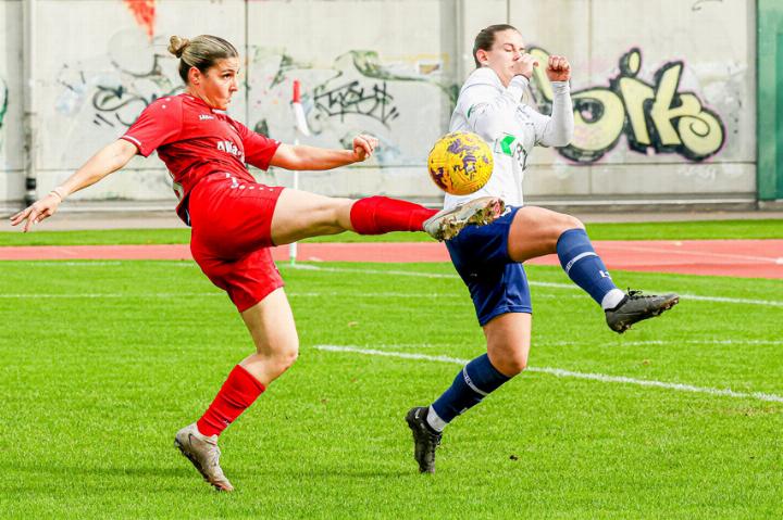 Luana Pricoli bereitet gegen Erlinsbach das erste Tor vor und erzielt zwei weitere in den ersten 20 Minuten. Bild Archiv vs