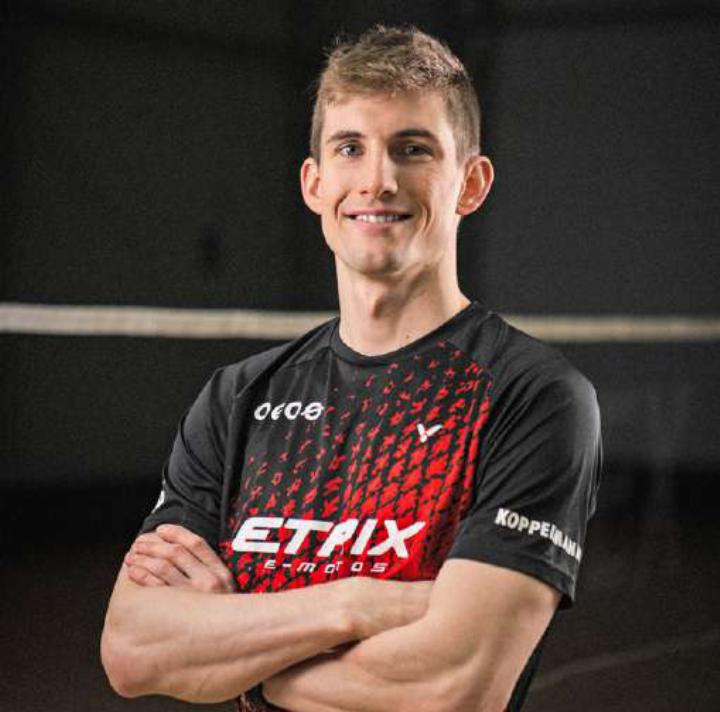 Mit seinem Spiel gegen Joakim Oldorff wird Joel König bereits am ersten Turniertag ins Geschehen eingreifen. Bild zvg / Thomas Heiniger (Swiss Badminton)