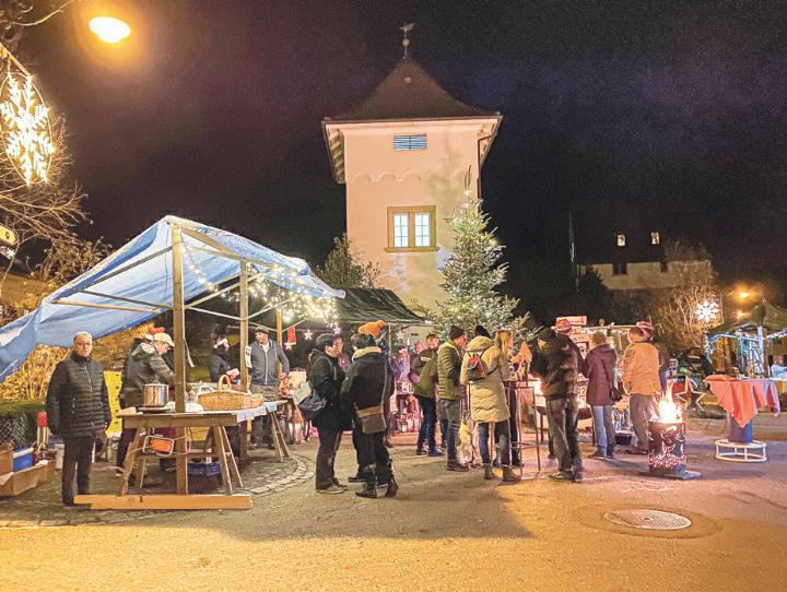 Diverse Stände und Aktivitäten bringen Weihnachtsstimmung. Bild Archiv vs