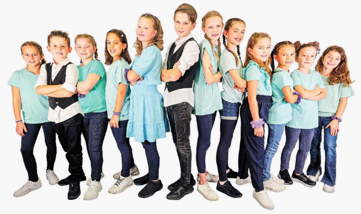 Die «Schwiizer Kiddies» – Kinder zwischen 8 und 12 Jahren – singen auf Mundart.
Bild zvg Die «Schwiizer Kiddies» – Kinder zwischen 8 und 12 Jahren – singen auf Mundart.
Bild zvg