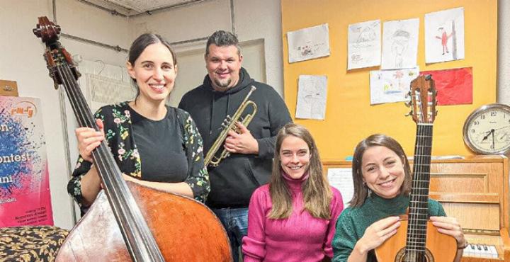 Snejana Prodanova-Fiehn, Gergo Szax, Janina Schülin und Isabella Pezzini-Barberis spielen für Kinder (von links). Bild zvg