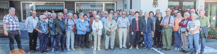 Rund 50 Personen nahmen an der Ferienwoche des Senioren-Aktiv-Vereins Sissach teil – die Reise führte die Gruppe in das Bergdorf Schoppernau im Bundesland Vorarlberg. Bild zvg