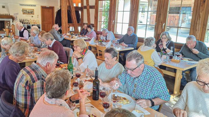 Ein feines Essen mit Hallauer Wein. Bild zvg