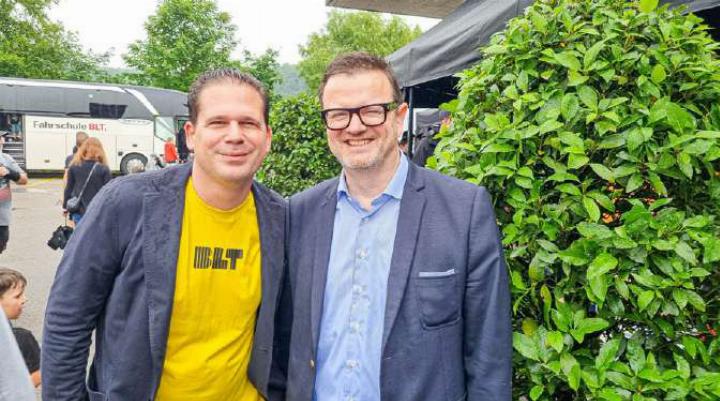BLT-Geschäftsführer Fréderic Monard (links) zusammen mit dem Allschwiler Verwaltungsratspräsidenten Christoph Bühler.