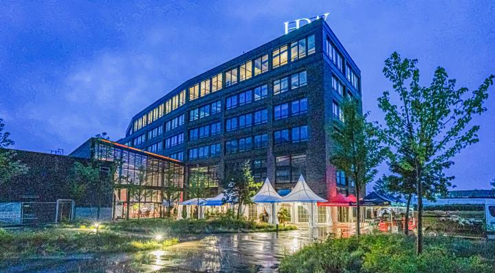 Im Haus der Wirtschaft in Pratteln, Sitz von Wirtschaftskammer und Hauseigentümerverband, wurden zahlreiche Initiativen geschrieben. Bild zvg / Wika