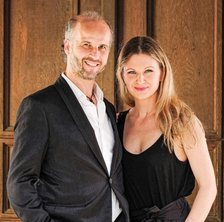 Andrea Suter und Riccardo Bovino, die Initianten von «Stimmen zu Gast», freuen sich auf das Schlusskonzert der Saison 2024/25 am kommenden Sonntag.
Bild zvg