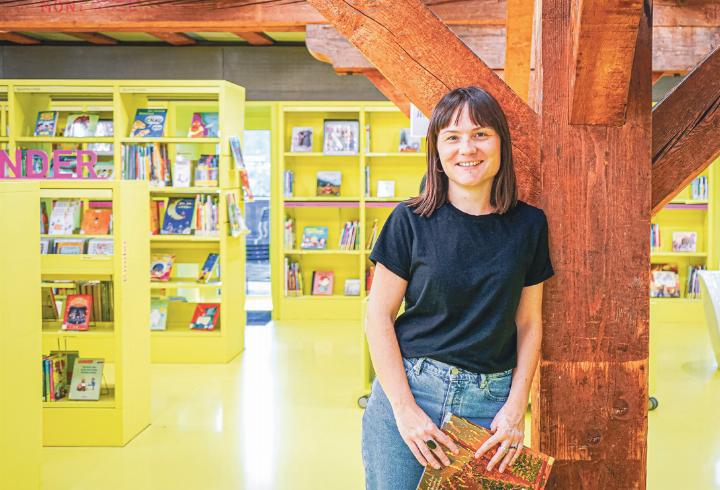 Stefanie Bohren ist 35 Jahre alt, soziokulturelle Animatorin, Teamleiterin Kind & Jugend bei der Kantonsbibliothek Baselland und wohnhaft in der Stadt Bern. Bild zvg