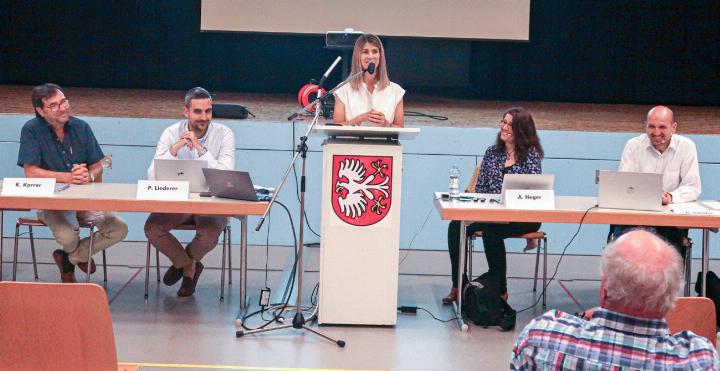 Marina Saladin verabschiedet sich von ihrem Amt als Gemeinde rätin von Hölstein. Seit 2017 hatte sie das Ressort Bildung und Kultur geleitet. Bild Elmar Gächter