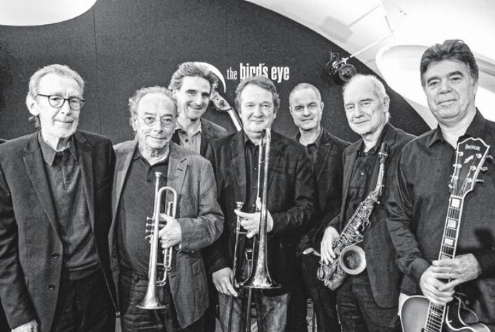 Vince Benedetti, Alex Felix, Emanuel Schnyder, Vincent Lachat, Elmar Frey, Dani Blanc und Michael Jeup (von links). Bild zvg