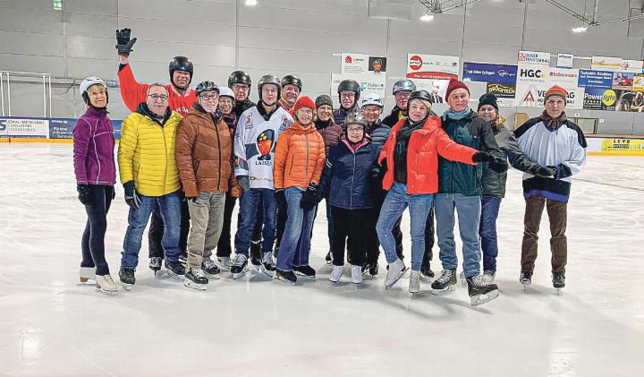 Die Seniorinnen und Senioren in eher praktischer Kleidung. Am Samstag treten sie mit historischen Hüten, Zylinder und Frack auf. Bilder André Frauchiger
