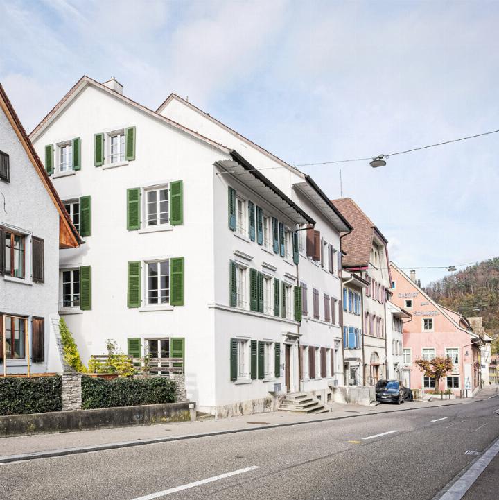 Die Gebäude des alten Bezirksgerichts liegen inmitten des «Stedtlis» Waldenburg an der Hauptstrasse 70 – 72. Bild zvg / Kantonale Denkmalpflege