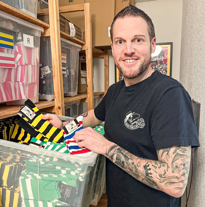 Pro Saison erhält Roman Kaufmann aus Diegten etwa 250 Bestellungen. Bild Brigitte Keller