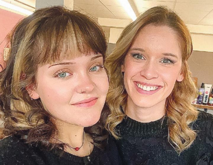 Lana Weber (links) und Justine Finantz von der Haarfabrik. Bild zvg