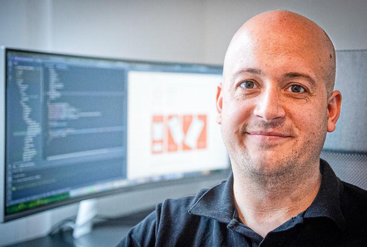 Der App-Entwickler Daniel Mägerli von der «Digitale Menschen GmbH» sieht noch mehr Potenzial in der App, die er anderen Veranstaltern anbieten möchte. Bild Peter Sennhauser