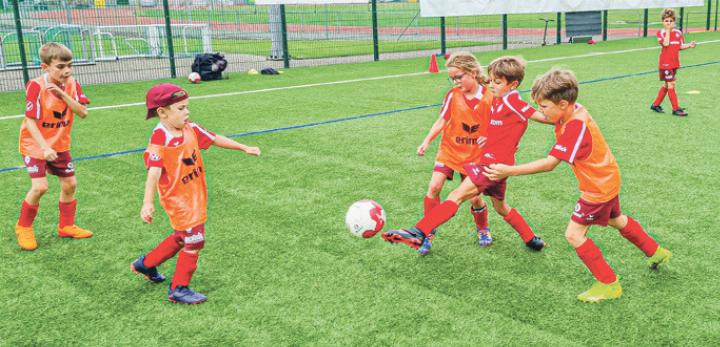 Die Kinder geben grossen Einsatz.
Bild zvg